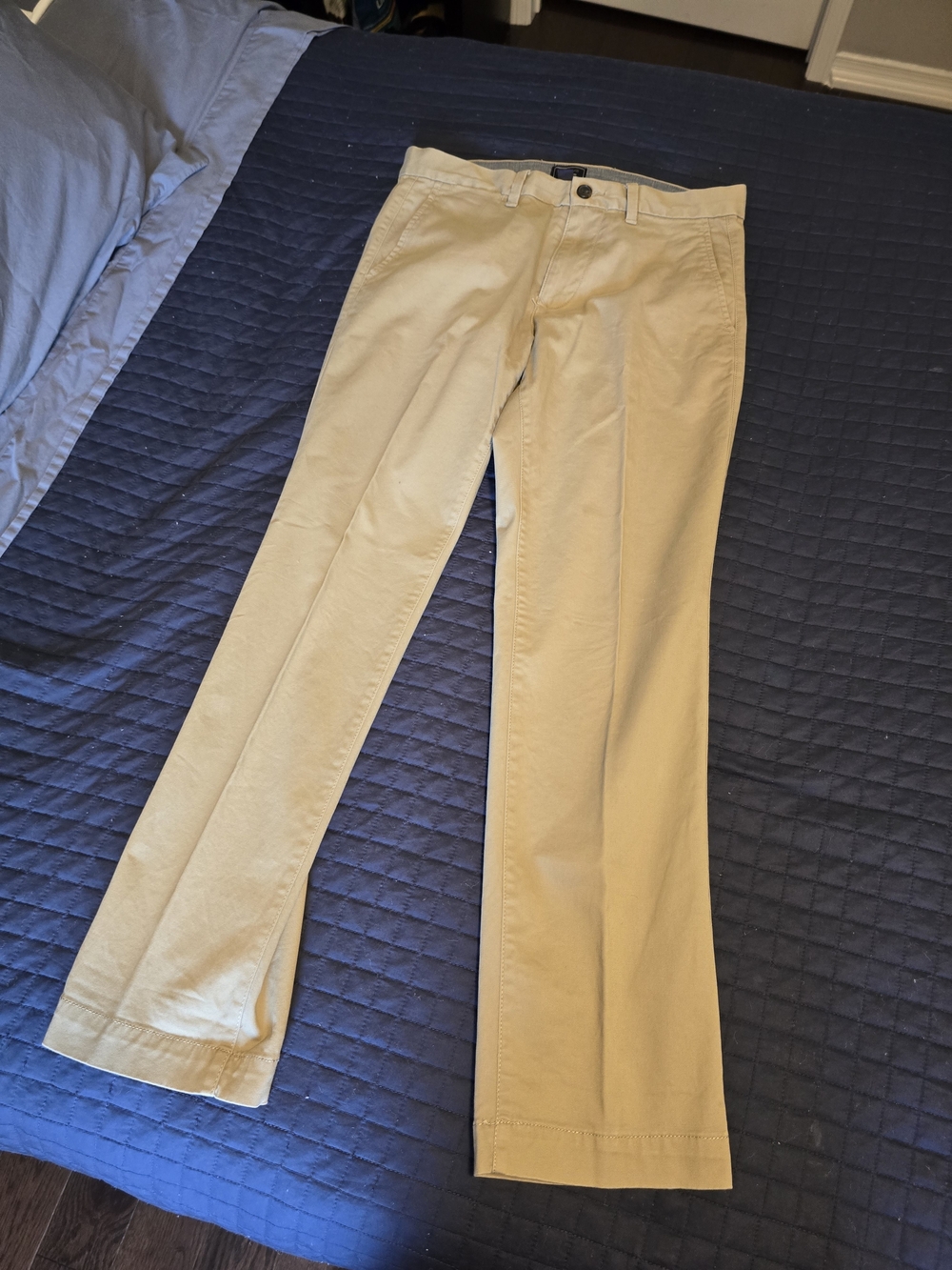GAP Men's Straight Stretch Khaki Chino Pants Classic Tan 30x30 Like New